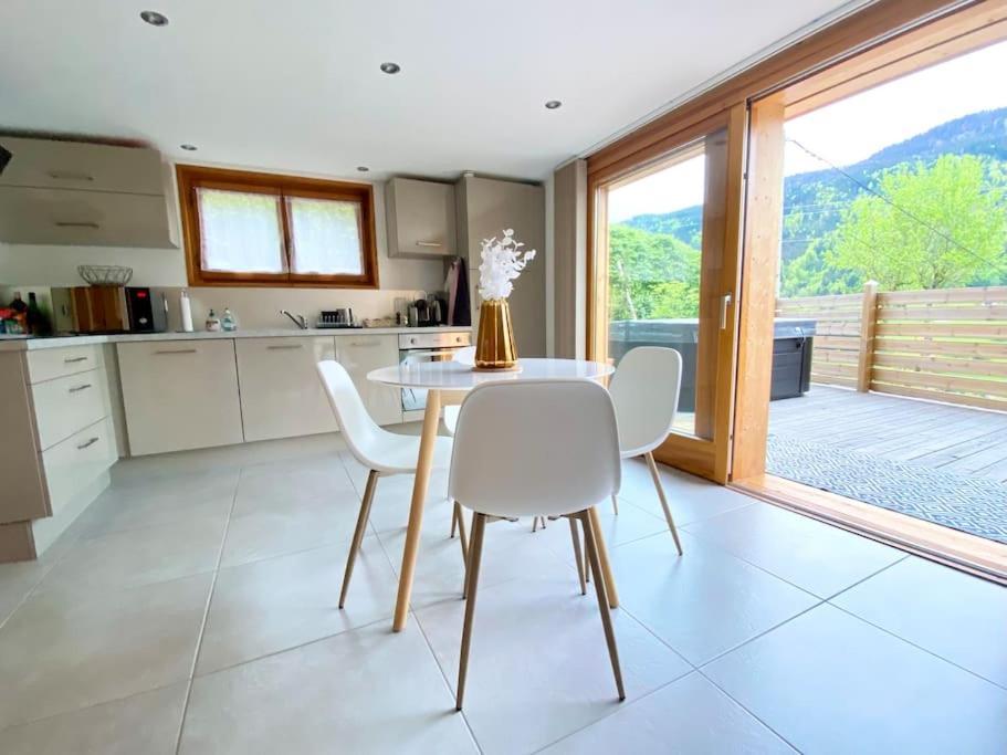 Androsace Appartement Dans Chalet Bois Avec Jacuzzi Privatif Terrasse Et Vue Montagne Les Villards-sur-Thônes Εξωτερικό φωτογραφία